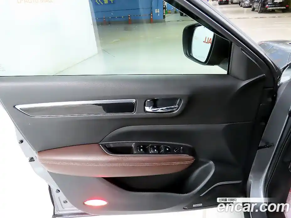 Renault QM6 2017 2.0 Автомат в Москве № 186513, фото 18