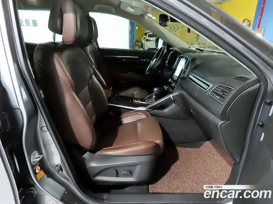 Renault QM6 2017 2.0 Автомат в Москве № 186513, фото 9