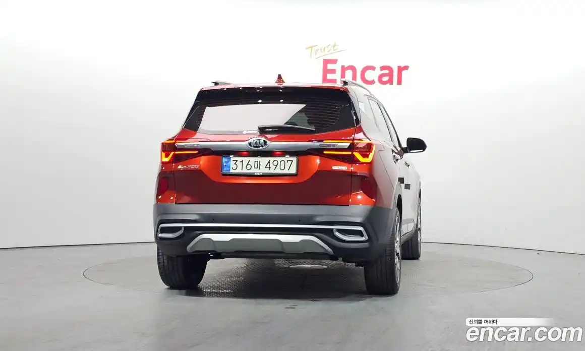 Kia Seltos 2022 1.6 Автомат в Москве № 19015, фото 4