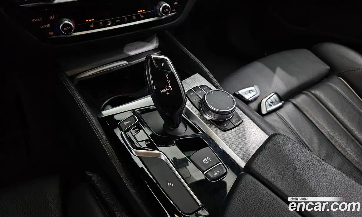 BMW 5-Series 2018 2.0 Автомат в Москве № 193339, фото 9