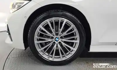 BMW 3-Series 2021 2.0 Автомат в Москве № 193383, миниатюра 5