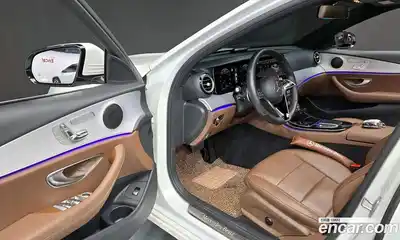 Mercedes-Benz E-Class 2021 2.0 Автомат в Москве № 194155, миниатюра 11