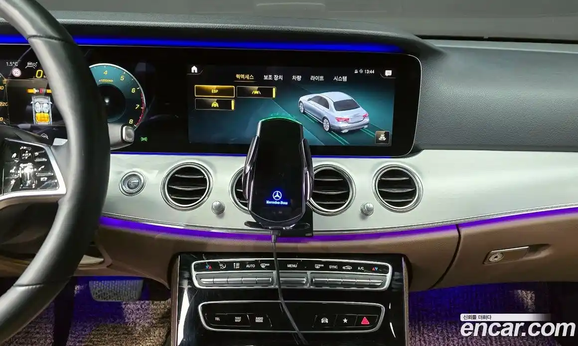 Mercedes-Benz E-Class 2021 2.0 Автомат в Москве № 194155, фото 12