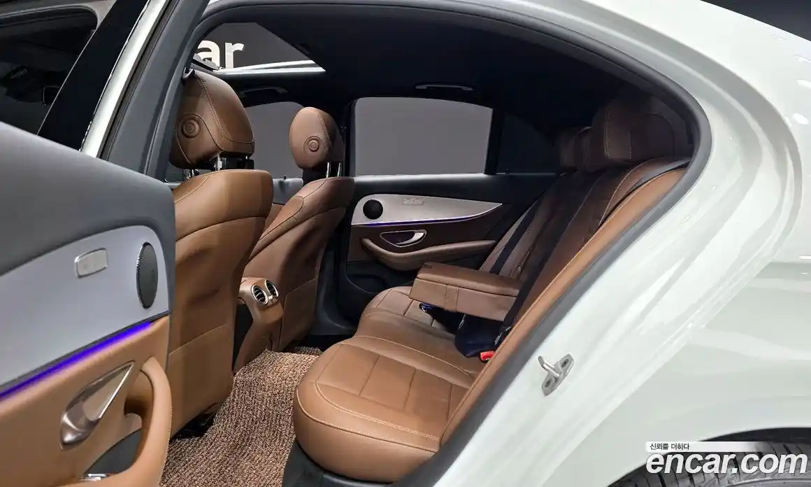 Mercedes-Benz E-Class 2021 2.0 Автомат в Москве № 194155, фото 15