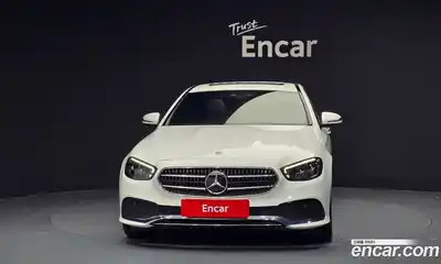 Mercedes-Benz E-Class 2021 2.0 Автомат в Москве № 194155, миниатюра 3