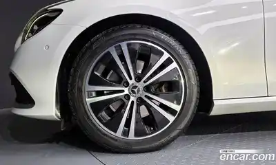 Mercedes-Benz E-Class 2021 2.0 Автомат в Москве № 194155, миниатюра 5