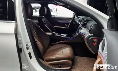 Mercedes-Benz E-Class 2021 2.0 Автомат в Москве № 194155, миниатюра 10