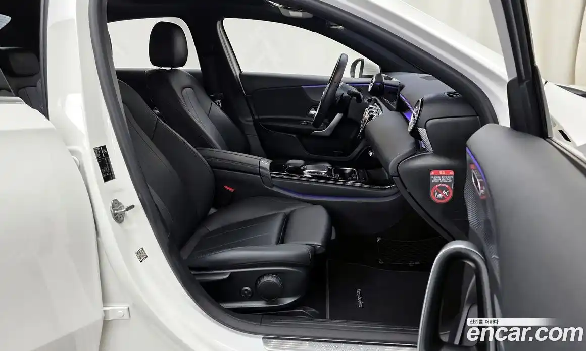 Mercedes-Benz A-Class 2020 2.0 Автомат в Москве № 195392, фото 11