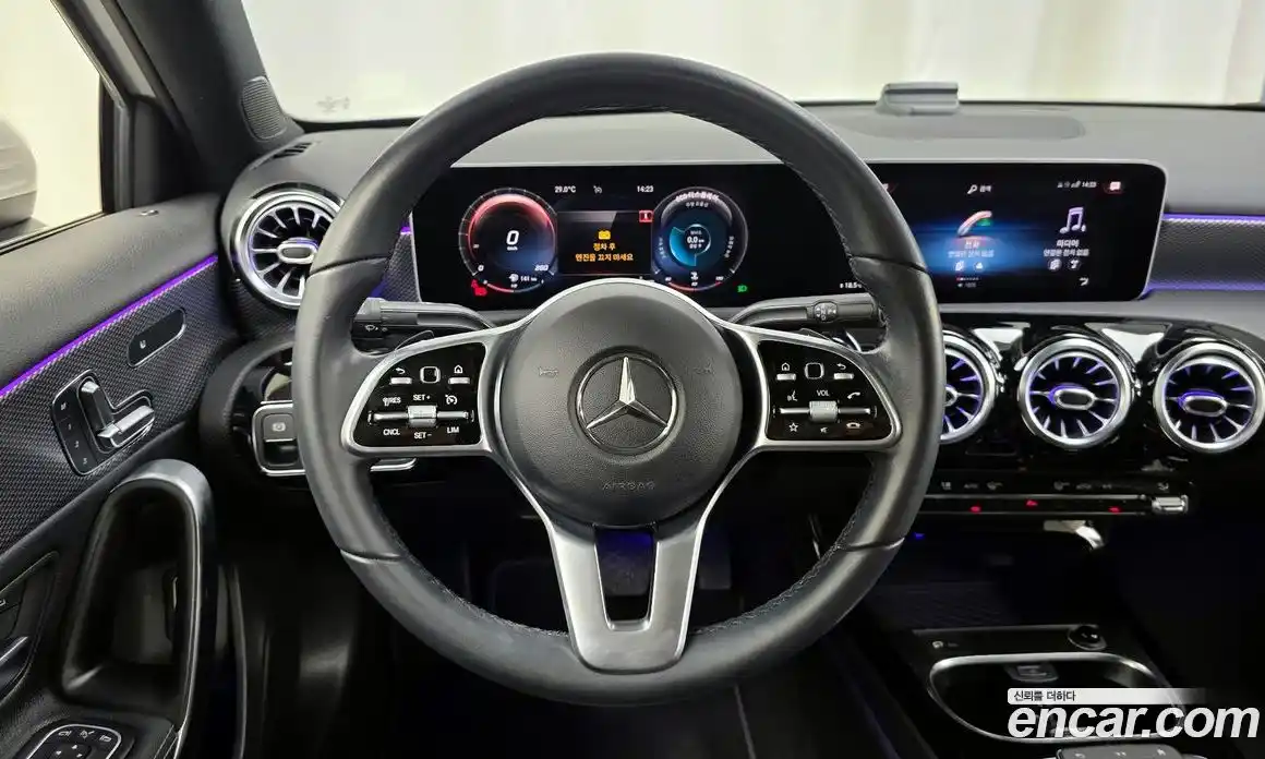 Mercedes-Benz A-Class 2020 2.0 Автомат в Москве № 195392, фото 13