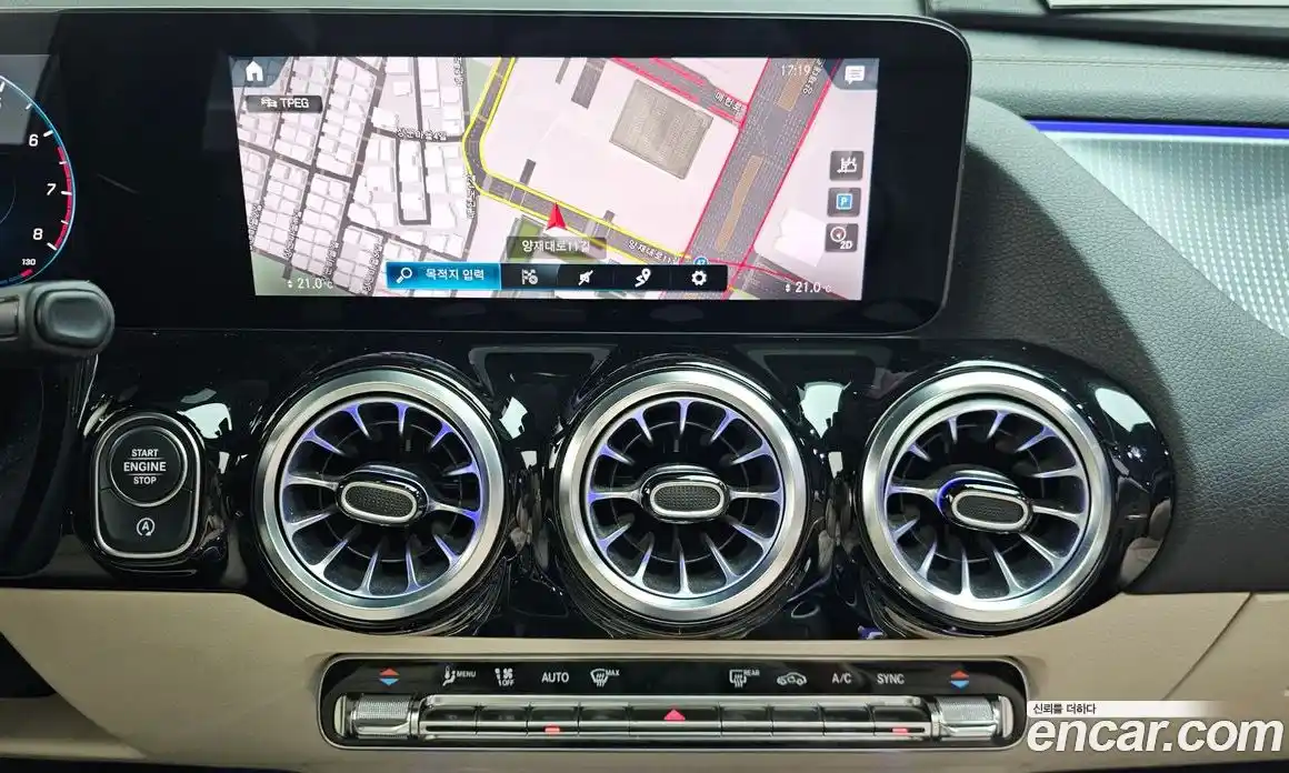 Mercedes-Benz GLA-Class 2021 2.0 Автомат в Москве № 195709, фото 14