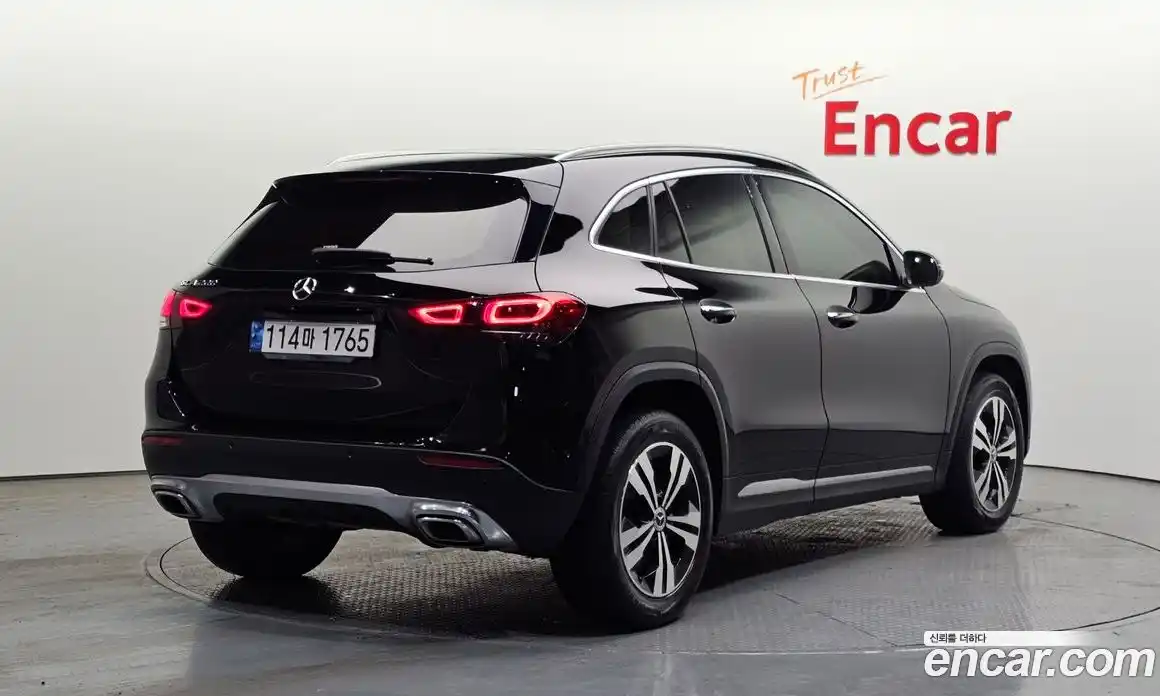 Mercedes-Benz GLA-Class 2021 2.0 Автомат в Москве № 195709, фото 2