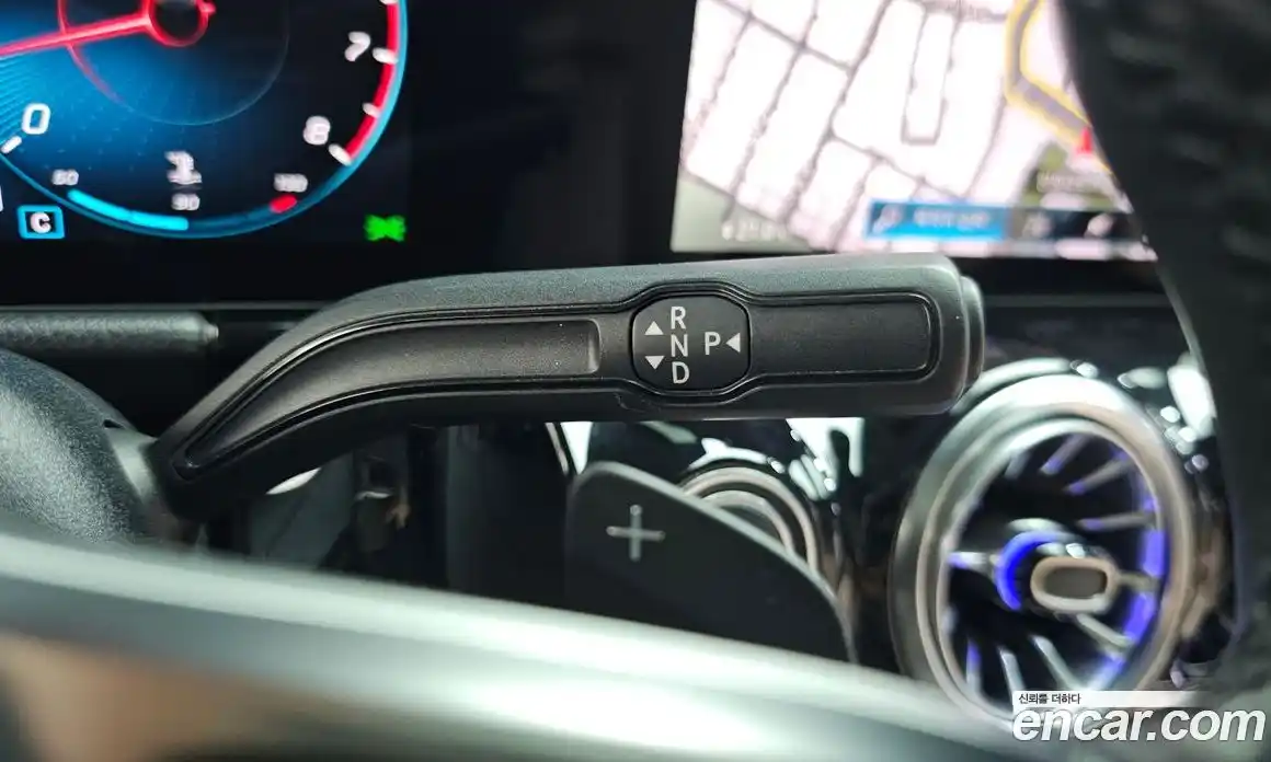 Mercedes-Benz GLA-Class 2021 2.0 Автомат в Москве № 195709, фото 9