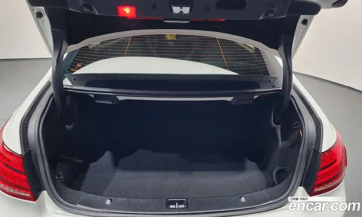 Mercedes-Benz E-Class 2014 2.0 Автомат в Москве № 195724, фото 20