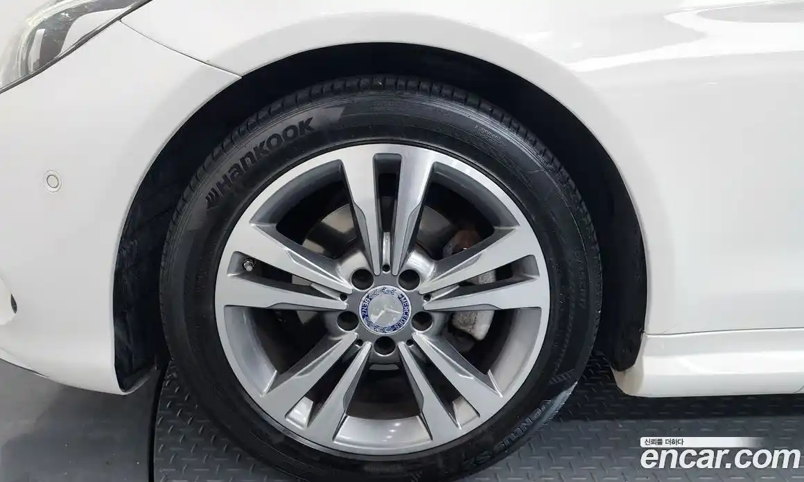 Mercedes-Benz E-Class 2014 2.0 Автомат в Москве № 195724, фото 5