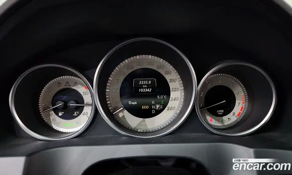 Mercedes-Benz E-Class 2014 2.0 Автомат в Москве № 195724, фото 8