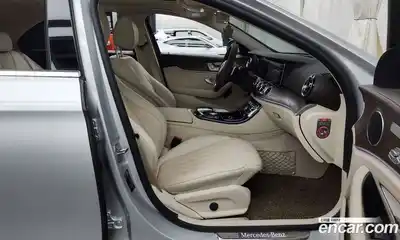 Mercedes-Benz E-Class 2017 2.0 Автомат в Москве № 195756, миниатюра 11