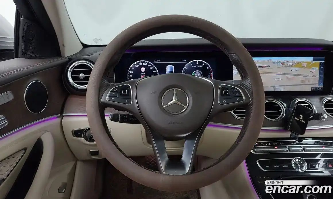 Mercedes-Benz E-Class 2017 2.0 Автомат в Москве № 195756, фото 13