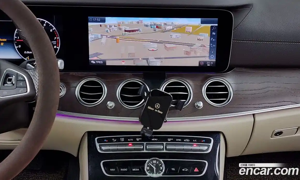 Mercedes-Benz E-Class 2017 2.0 Автомат в Москве № 195756, фото 14