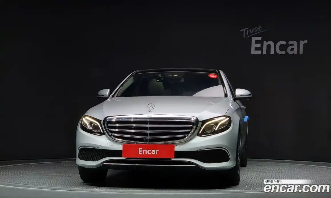 Mercedes-Benz E-Class 2017 2.0 Автомат в Москве № 195756, фото 3