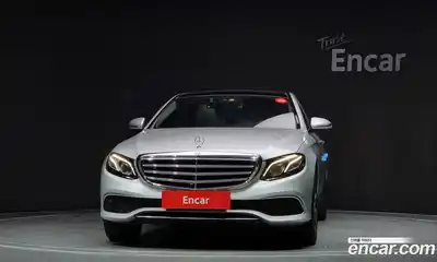 Mercedes-Benz E-Class 2017 2.0 Автомат в Москве № 195756, миниатюра 3