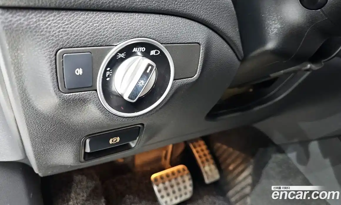 Mercedes-Benz GLA-Class 2018 2.0 Автомат в Москве № 212278, фото 13