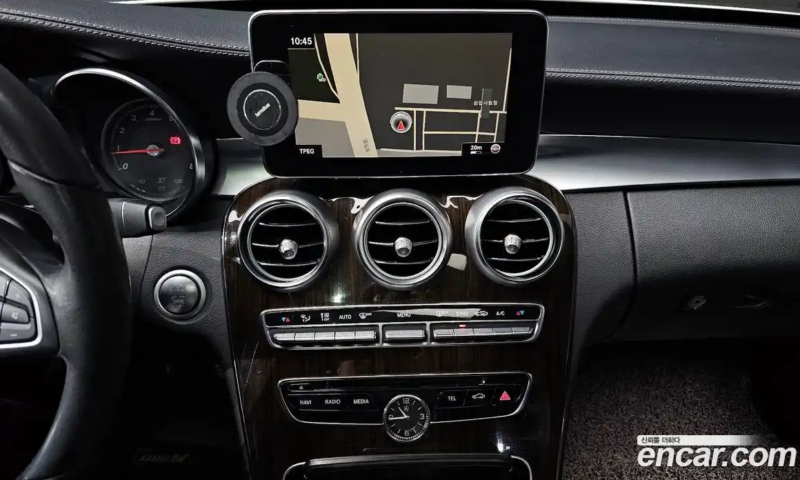 Mercedes-Benz C-Class 2018 2.0 Автомат в Москве № 212287, фото 14