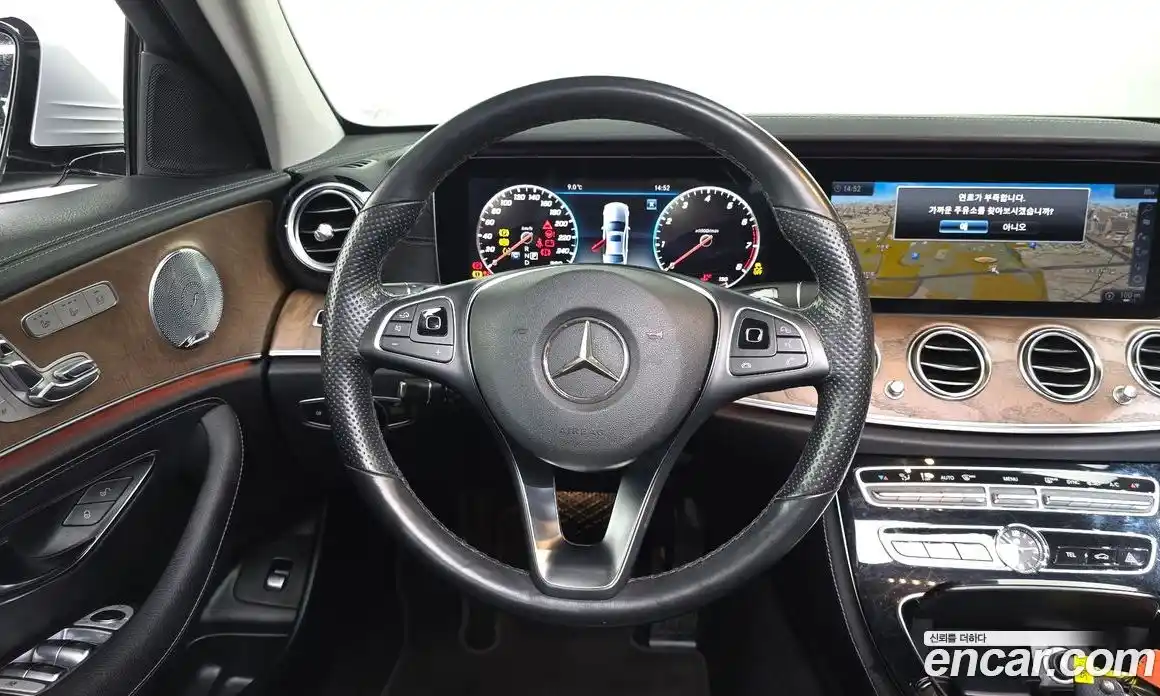 Mercedes-Benz E-Class 2018 2.0 Автомат в Москве № 212292, фото 12