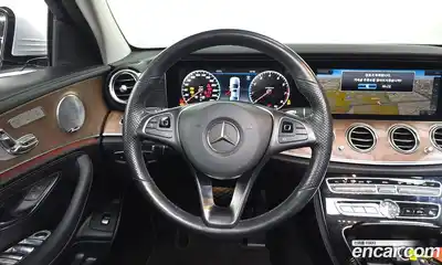 Mercedes-Benz E-Class 2018 2.0 Автомат в Москве № 212292, миниатюра 12