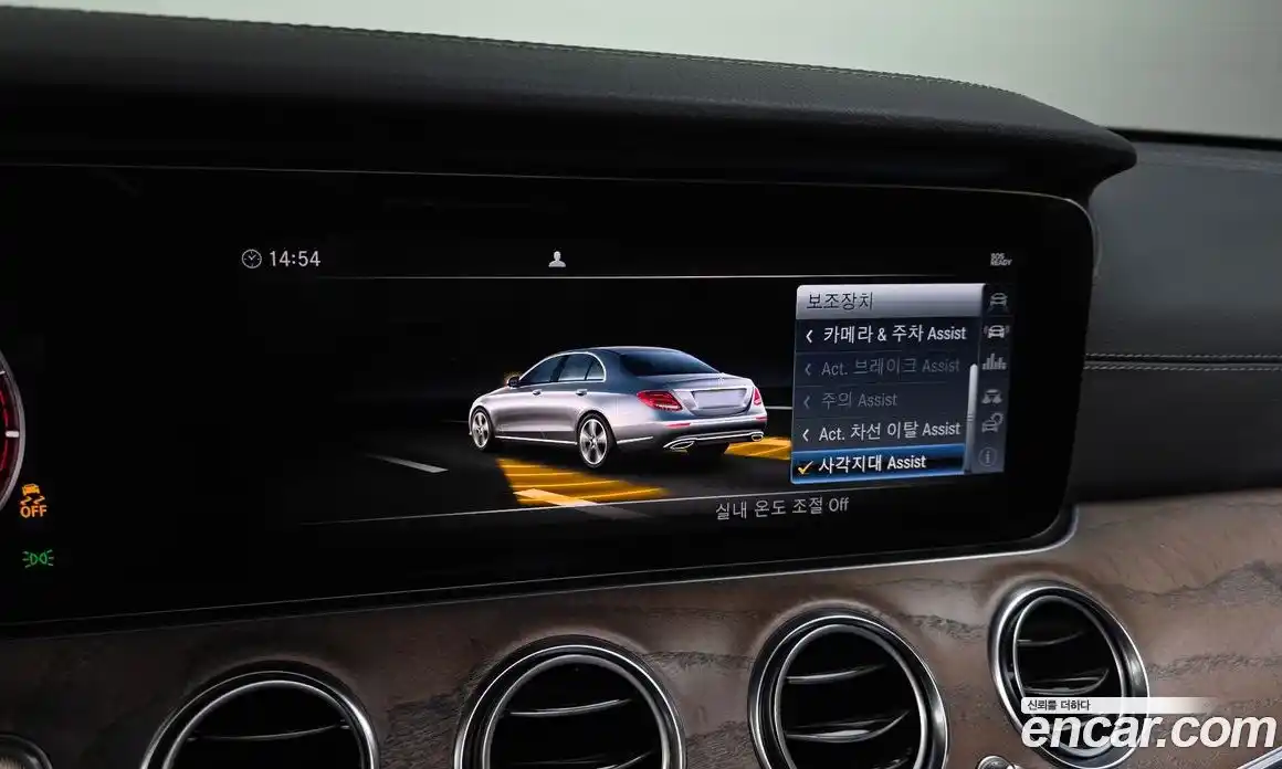 Mercedes-Benz E-Class 2018 2.0 Автомат в Москве № 212292, фото 15