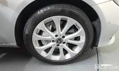 Mercedes-Benz E-Class 2018 2.0 Автомат в Москве № 212292, миниатюра 4