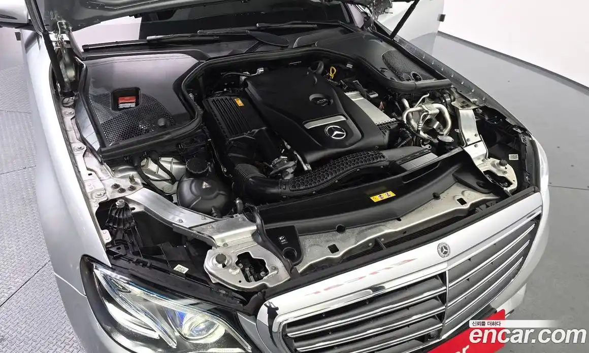 Mercedes-Benz E-Class 2018 2.0 Автомат в Москве № 212292, фото 5