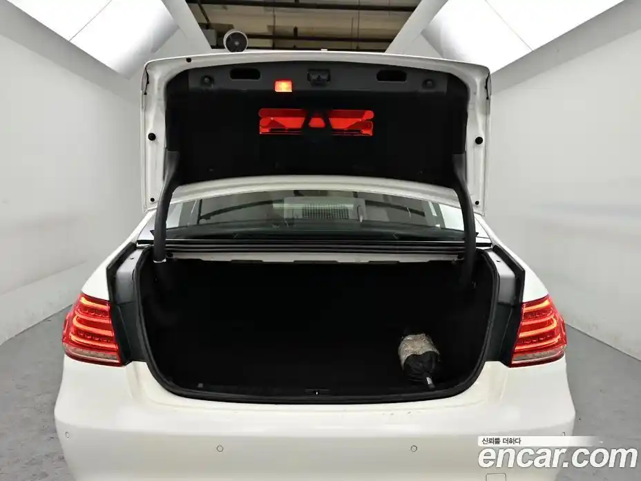 Mercedes-Benz E-Class 2014 2.1 Автомат в Москве № 212297, фото 20