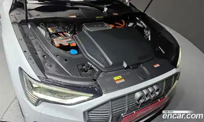 Audi e-tron 2022 0.2 Автомат в Москве № 212456, миниатюра 6