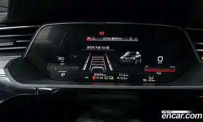 Audi e-tron 2022 0.2 Автомат в Москве № 212456, миниатюра 8