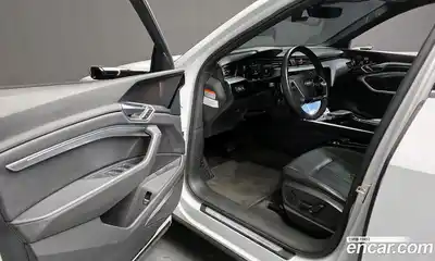 Audi e-tron 2022 0.2 Автомат в Москве № 212456, миниатюра 10