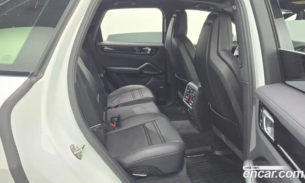 Porsche Cayenne 2020 3.0 Автомат в Москве № 213209, фото 12