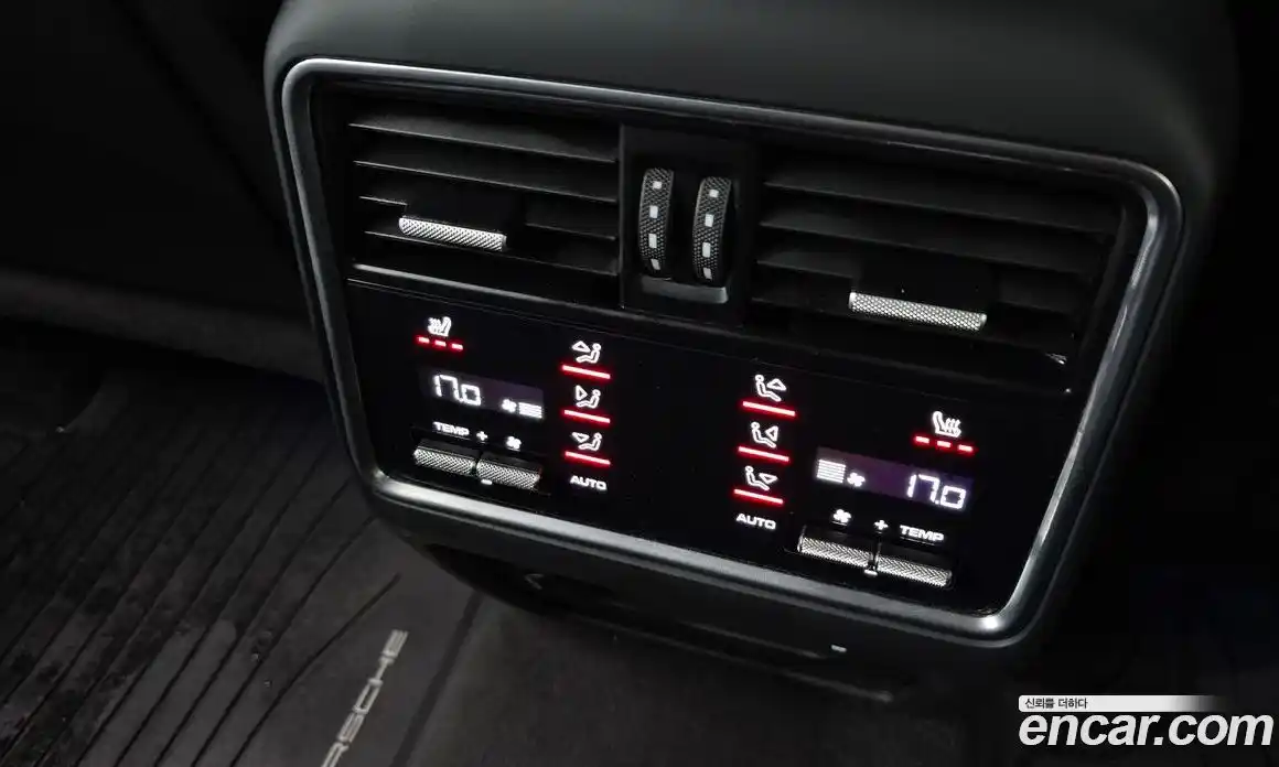 Porsche Cayenne 2020 3.0 Автомат в Москве № 213209, фото 18