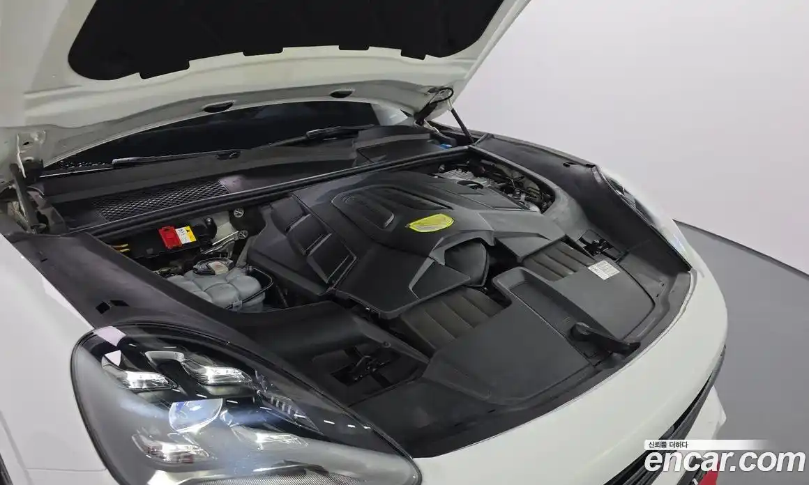 Porsche Cayenne 2020 3.0 Автомат в Москве № 213209, фото 6