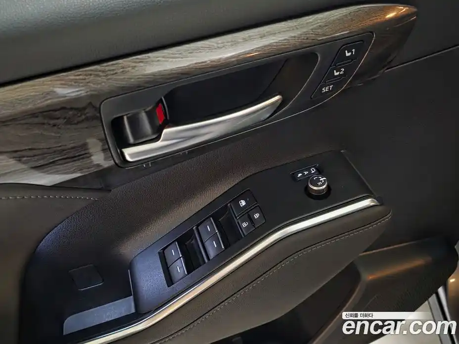 Toyota Highlander 2023 2.5 Автомат в Москве № 215623, фото 8