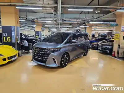 Toyota Alphard, 2024