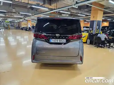 Toyota Alphard 2024 2.5 Автомат в Москве № 215630, миниатюра 3