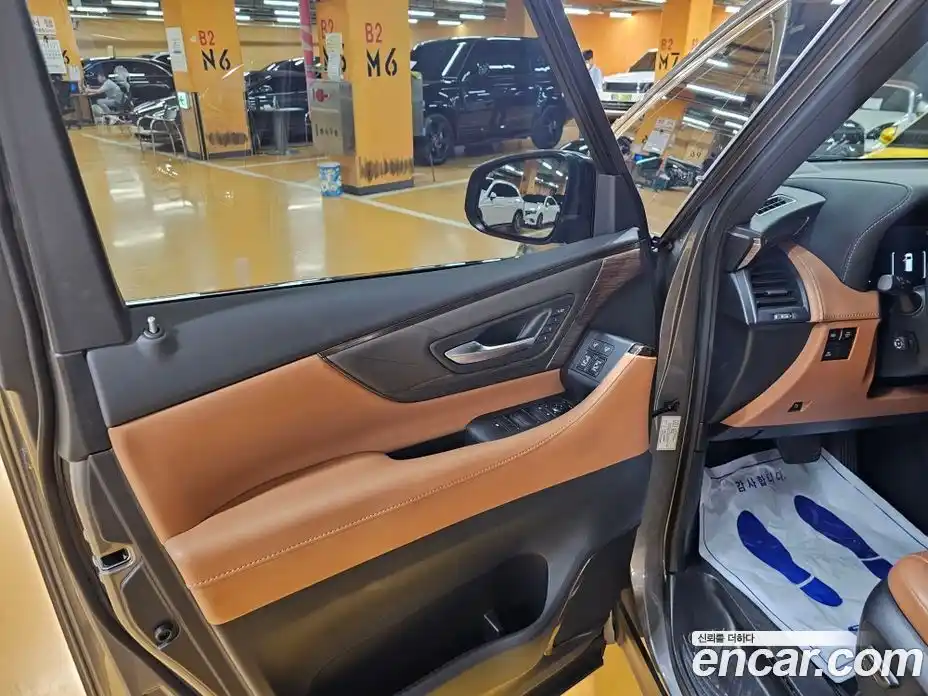 Toyota Alphard 2024 2.5 Автомат в Москве № 215630, фото 5