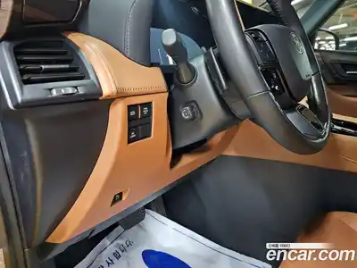 Toyota Alphard 2024 2.5 Автомат в Москве № 215630, миниатюра 6