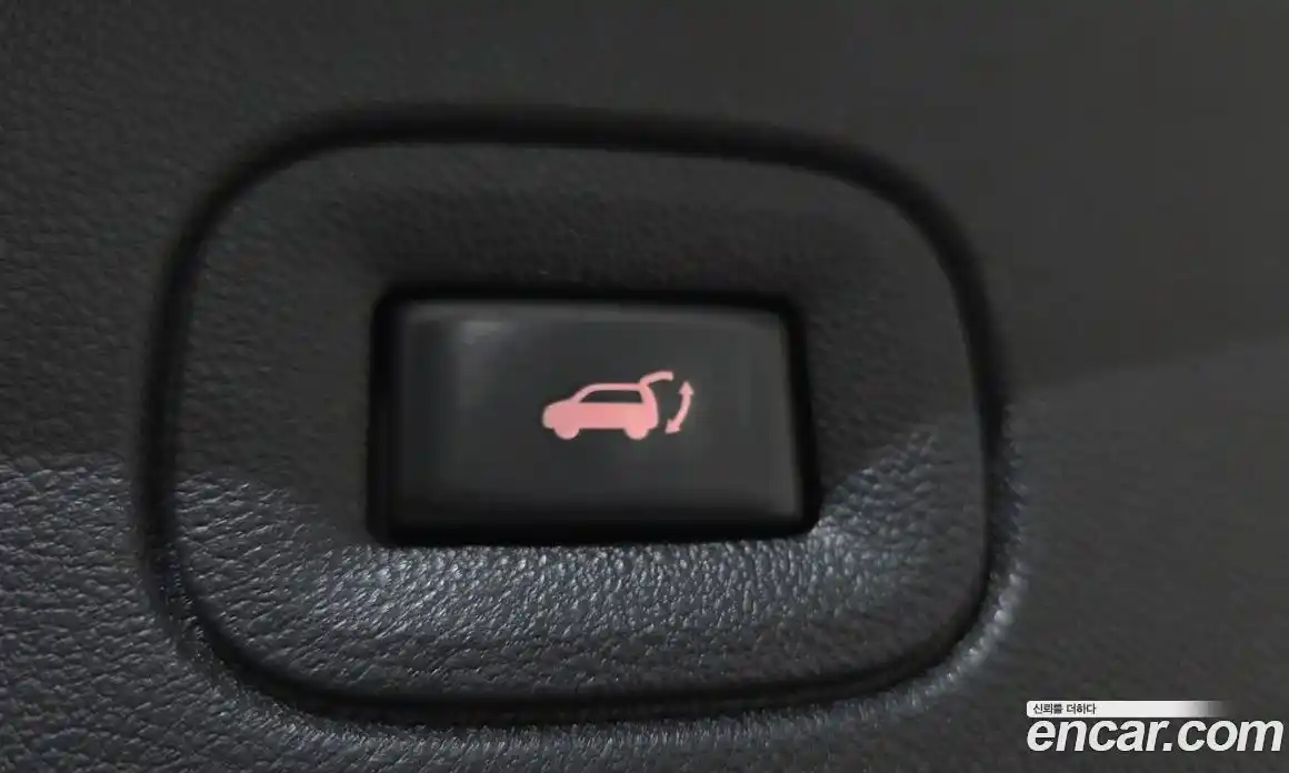 Renault QM6 2017 2.0 Автомат в Москве № 223576, фото 20