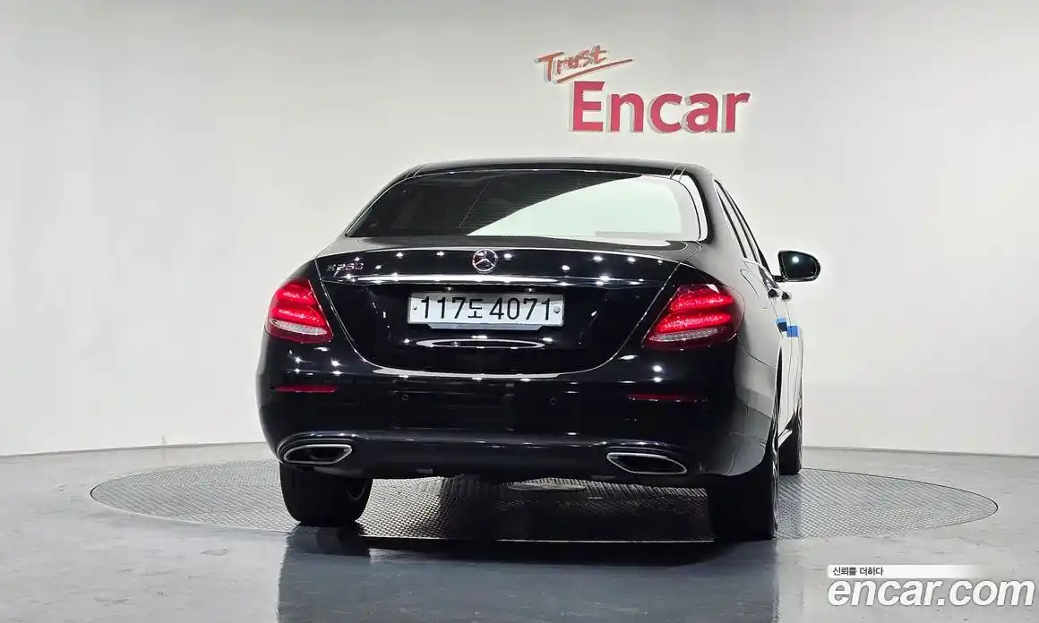 Mercedes-Benz E-Class 2020 2.0 Автомат в Москве № 224730, фото 4