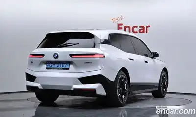 BMW iX 2023 0.3 Автомат в Москве № 228694, миниатюра 2