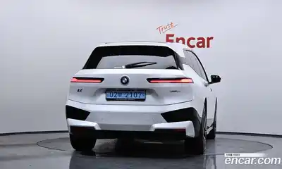 BMW iX 2023 0.3 Автомат в Москве № 228694, миниатюра 4