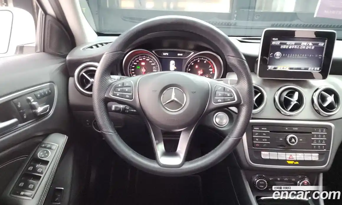 Mercedes-Benz GLA-Class 2019 2.0 Автомат в Москве № 228936, фото 13