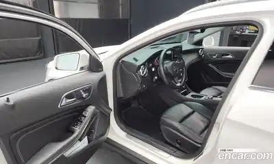 Mercedes-Benz GLA-Class 2019 2.0 Автомат в Москве № 228936, миниатюра 10