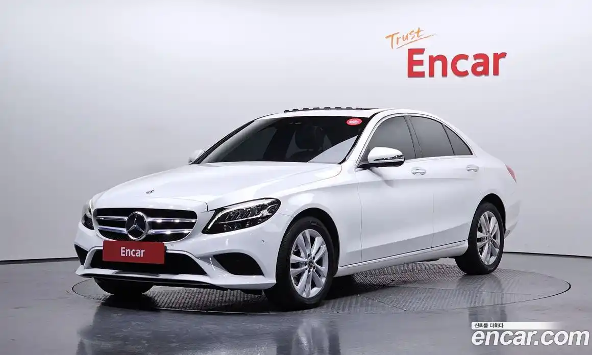 Mercedes-Benz C-Class 2019 1.9 Автомат в Москве № 228946, фото 1